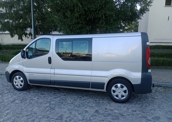 Renault Trafic cena 47999 przebieg: 200000, rok produkcji 2014 z Głubczyce małe 667